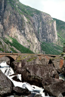Aufstieg von Eidsfjordvattnet zum Vøringfoss auf der alten N 7 durch das Måbødalen